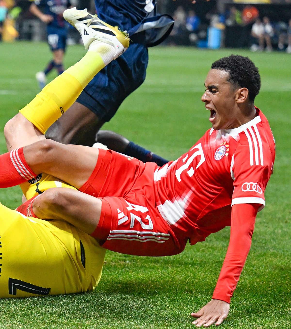 Musiala, mesaj pentru Donnarumma    Primele declarații  ale fotbalistului de la Bayern Munchen, după accidentarea gravă pe care a suferit-o