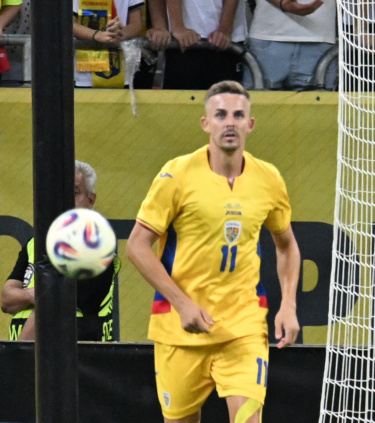 Bancu, out cu Austria  Nicușor Bancu, suspendat pentru cumul de cartonașe » Ce opțiuni are Lucescu pentru postul de fundaș stânga