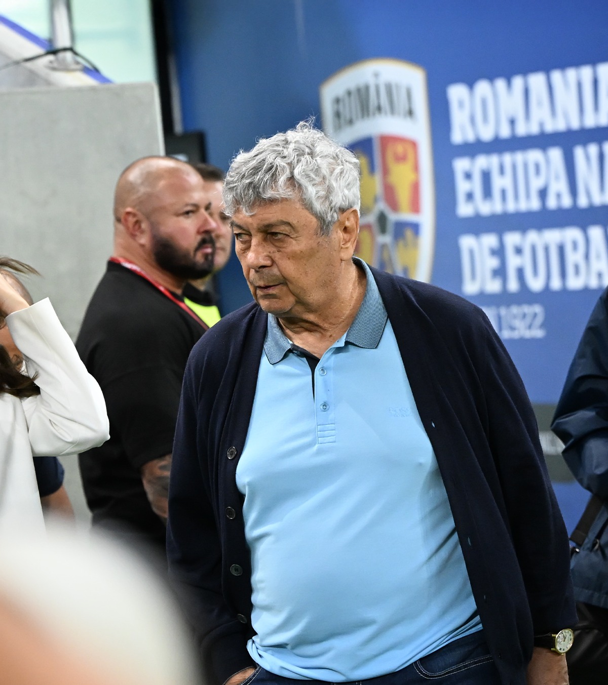 „Dacă FRF vrea, plec imediat” Mircea Lucescu reacționează după ce i s-a cerut demisia din funcția de selecționer: „Nu pot fi laș”