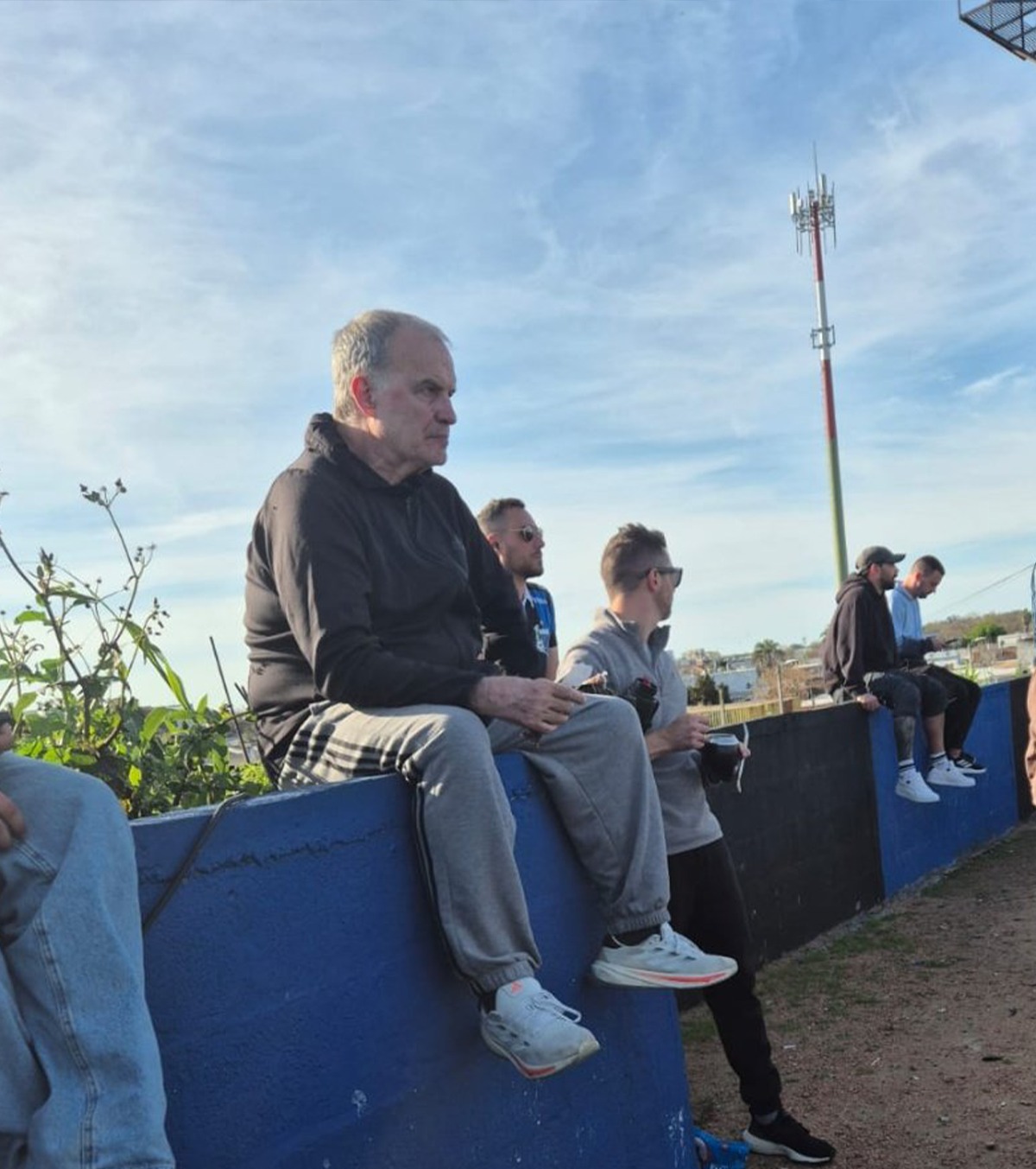 Imagini inedite FOTO:  Selecționerul a urmărit un meci din campionatul intern din mijlocul fanilor