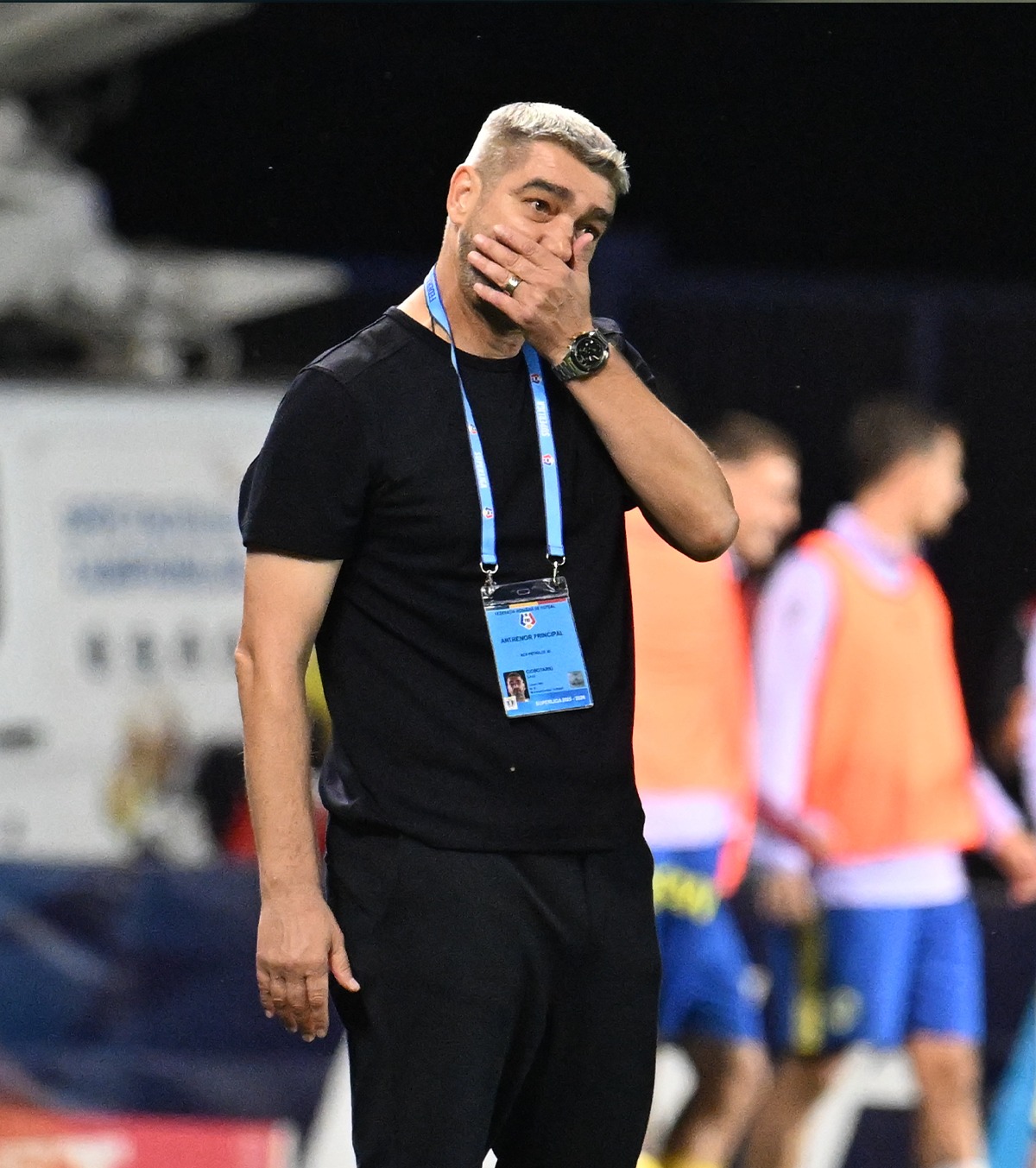 Ciobotariu, pe făraș? Antrenorul contactat pentru a-l înlocui la Petrolul : „M-au sunat aseară și azi-dimineață” » A răspuns imediat