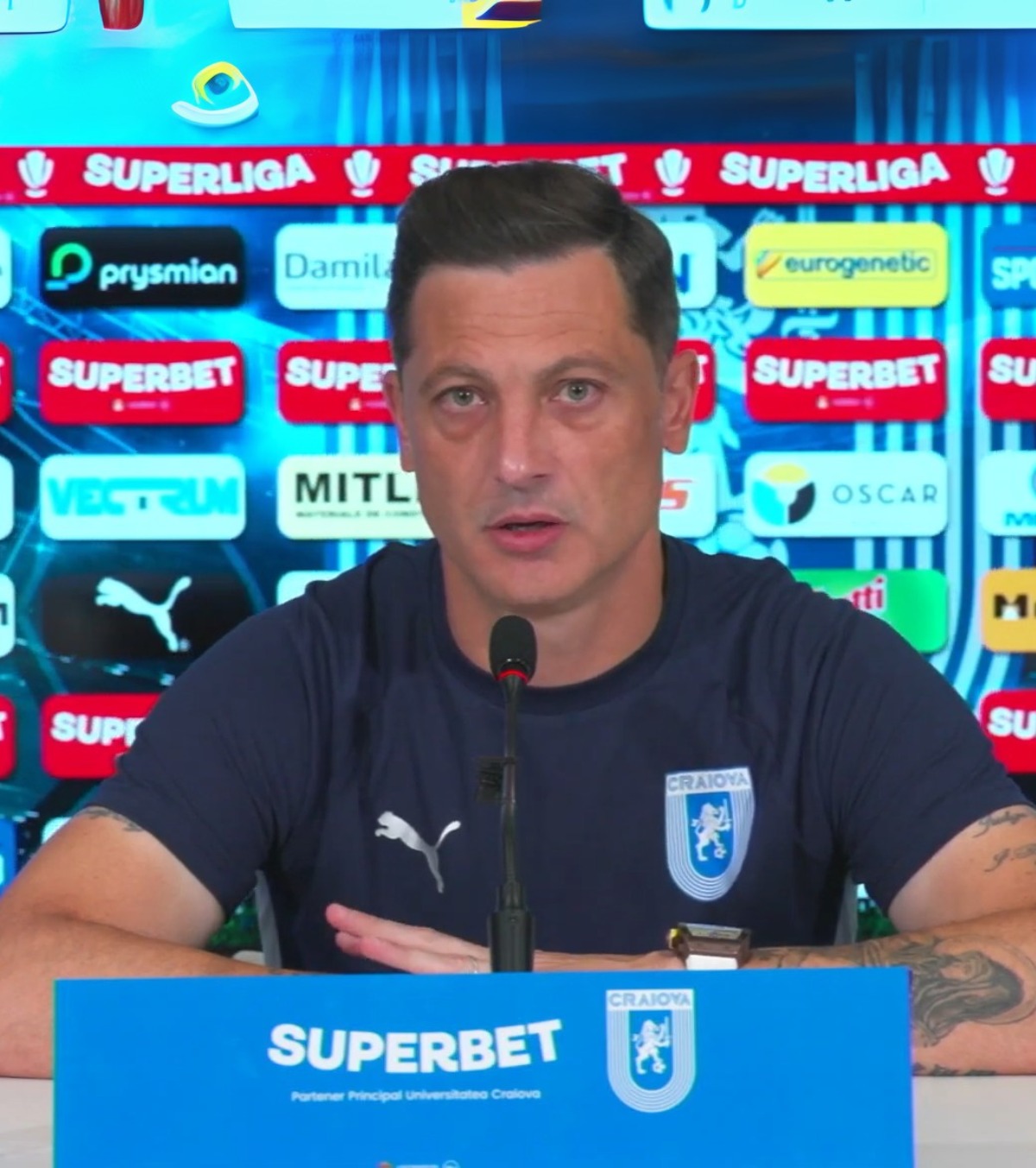 Rădoi nu știa de transfer Antrenorul, surprins atunci când a fost întrebat despre  noul atacant de la U Craiova: „Cine? Nu l-am văzut”