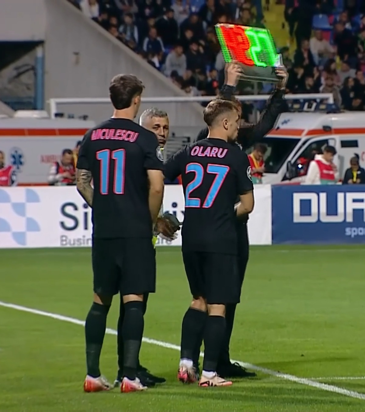 Schimbați la pauză Doi jucători de la FCSB, pedepsiți pentru erorile comise la primul gol marcat de FC Botoșani