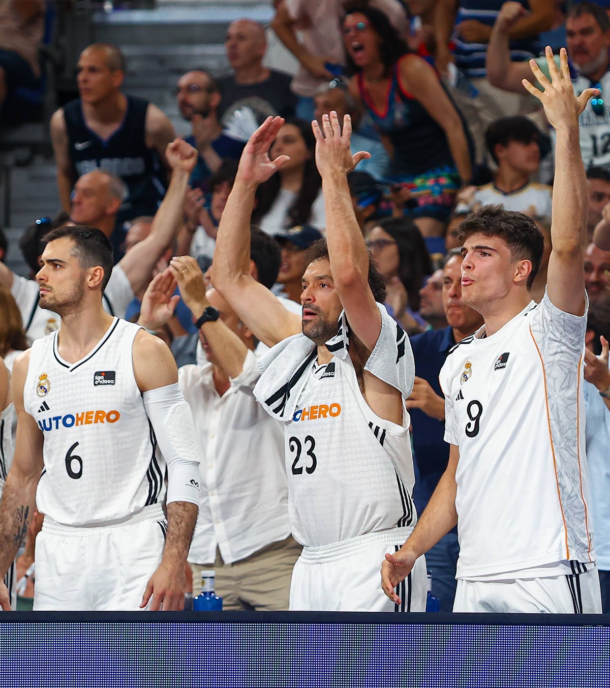 Are doar 11 ani? Imaginea cu tânărul sportiv a stârnit suspiciuni și glume: „S-a născut când avea 5 ani”