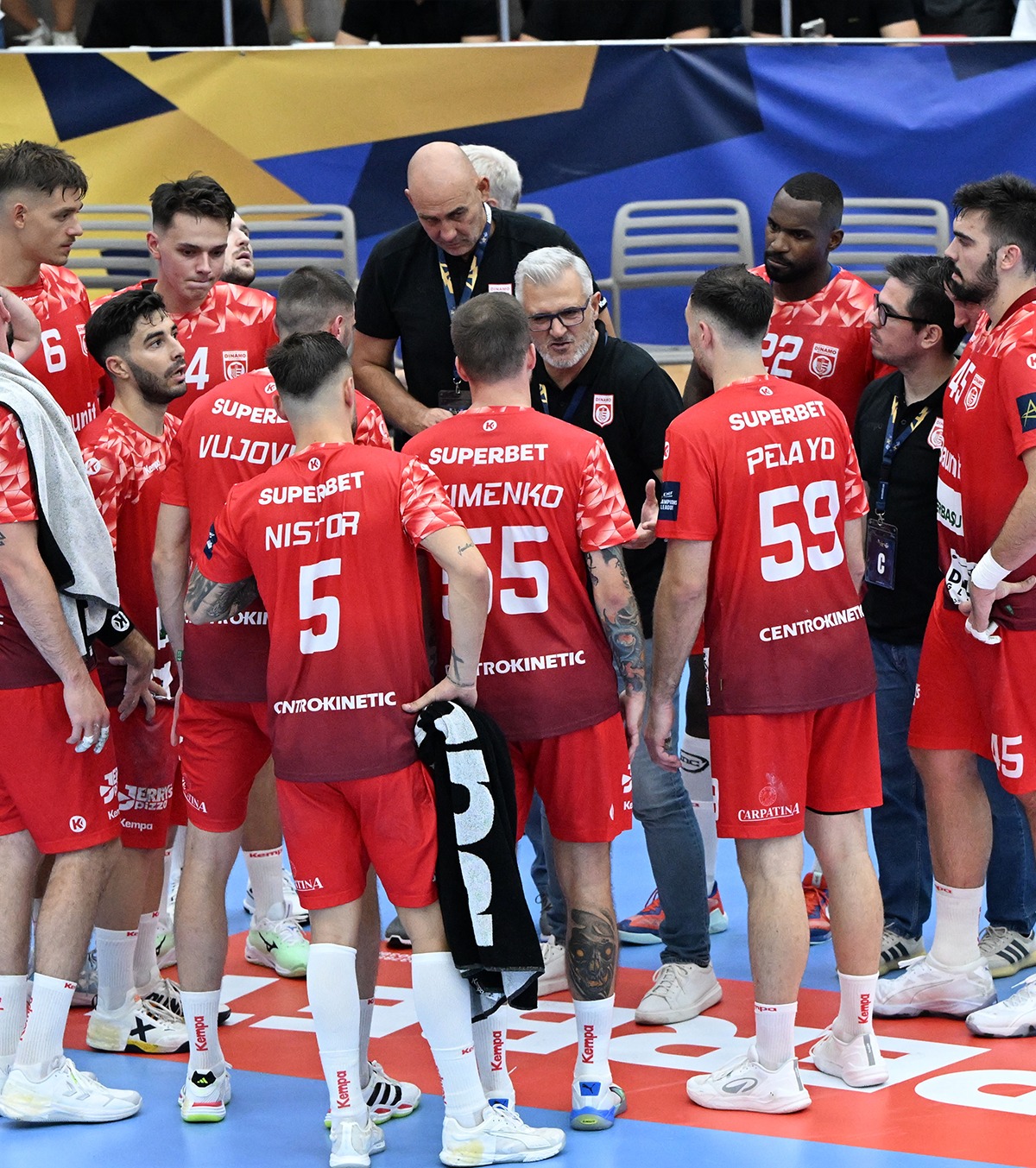 Dinamo - Veszprem LIVE de la 19:45, în runda #3 din Liga Campionilor: cunoștințe vechi revin în Ștefan cel Mare