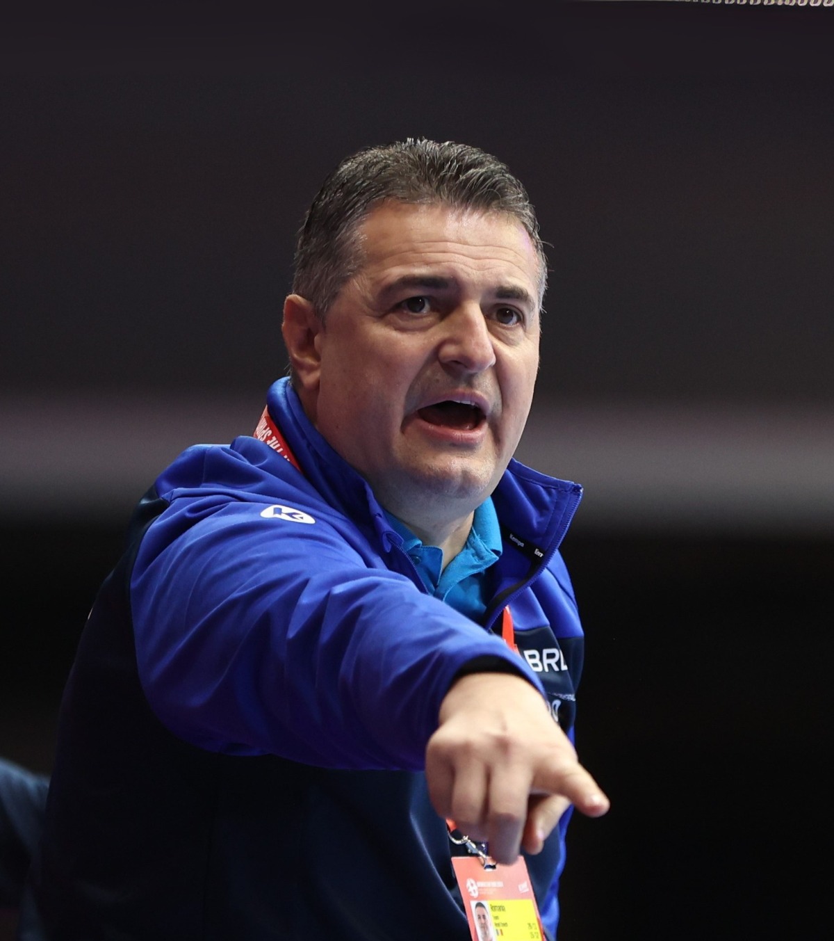 Ședință de urgență Anunțul făcut de FRH » Selecționerul Pera, chemat la negocieri după ce și-a dat demisia: „Moment sensibil”