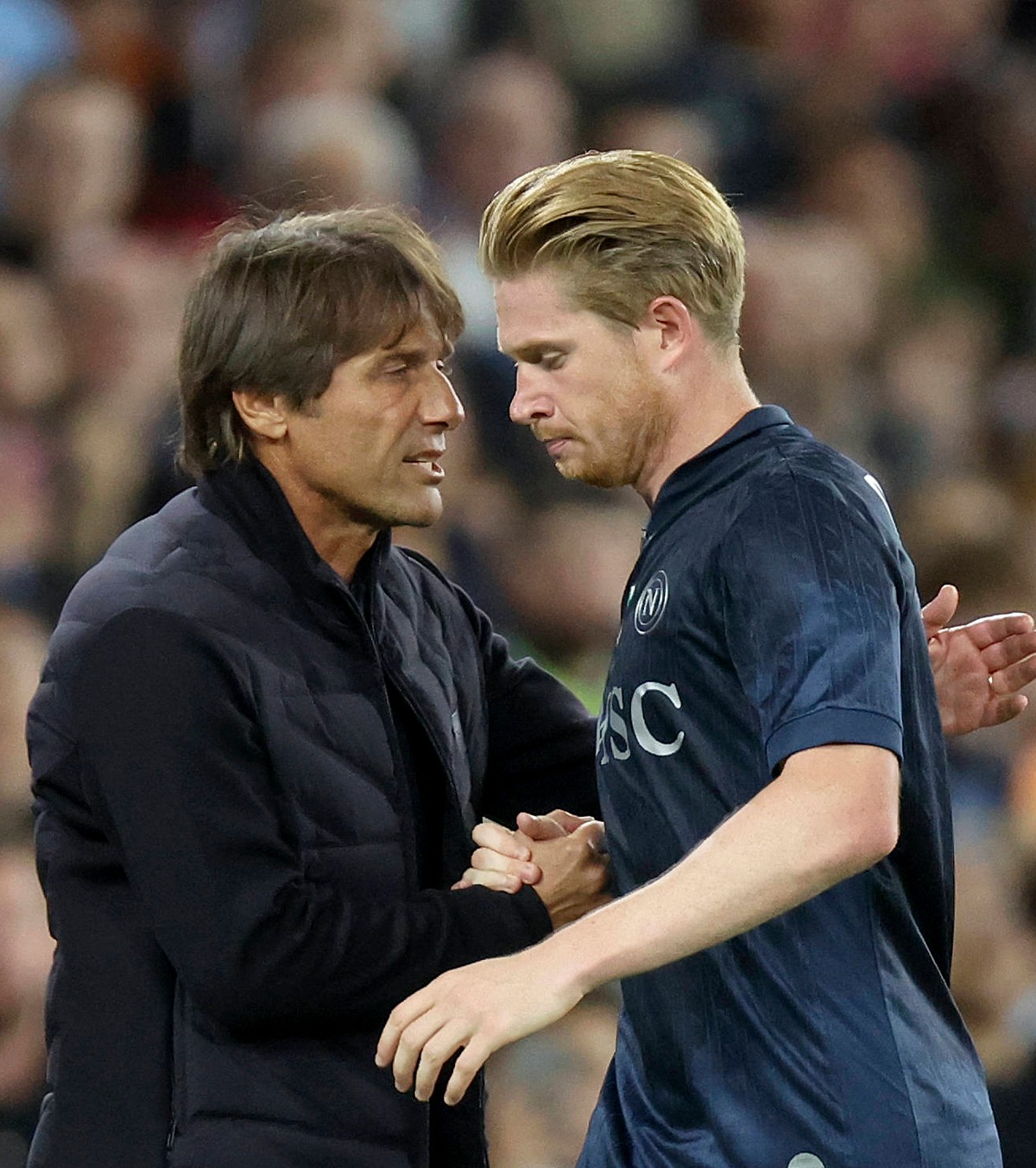 Tensiuni la Napoli VIDEO. Reacția lui Conte după ce  De Bruyne s-a enervat la schimbare: „Și-a ales persoana nepotrivită!”
