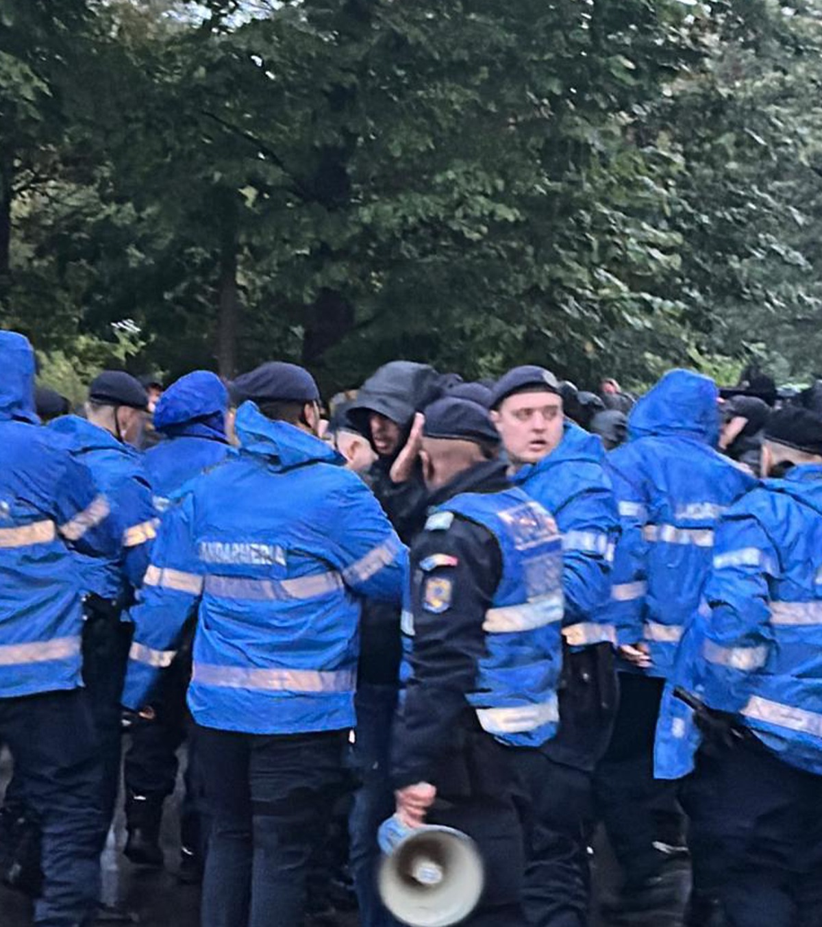 Scandal înainte de FCSB - Young Boys  FOTO + VIDEO | Jandarmeria, anunț despre incidentele provocate de suporterii elvețieni » De la ce a pornit totul