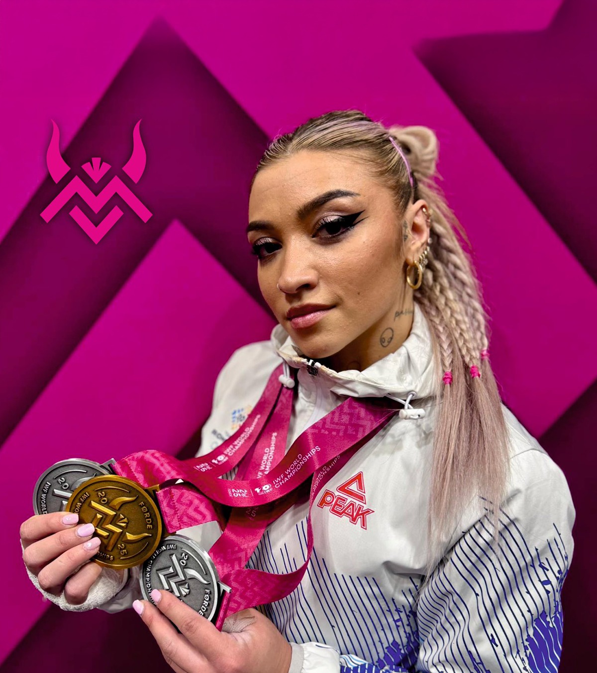 „Ca o războinică!” FOTO. Cum arată mâinile Mihaelei Cambei după ce a câștigat trei medalii la Mondialele de haltere