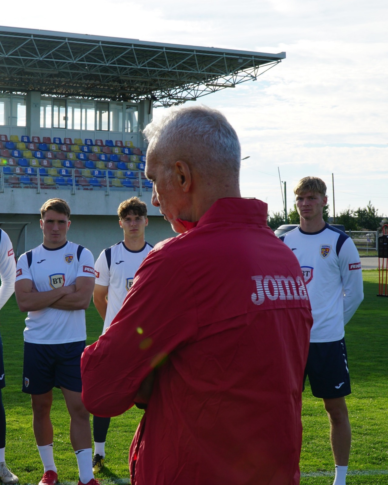 Programul Elite League Care este primul adversar al naționalei U20 + Adrian Iencsi a condus primul antrenament