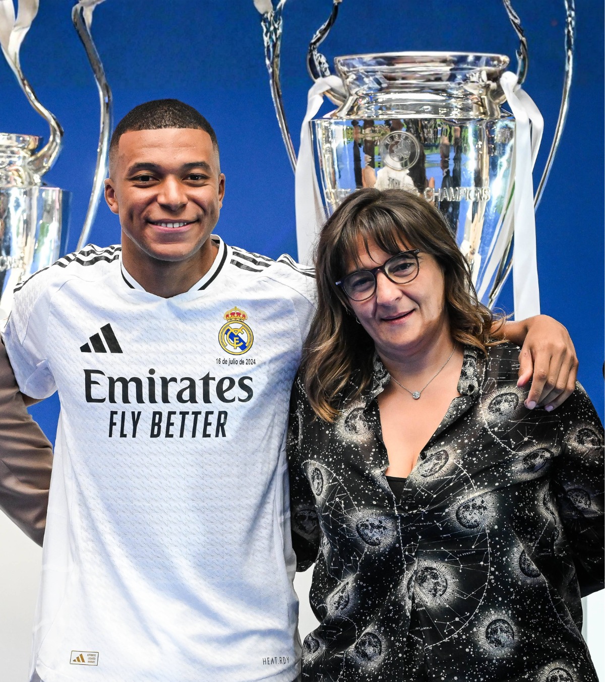 Mbappe, confruntat de mama lui Fayza Lamari a dezvăluit discuția pe care avut-o cu atacantul, după ce a fost acuzat de un presupus viol în Suedia: „Ai făcut-o?”