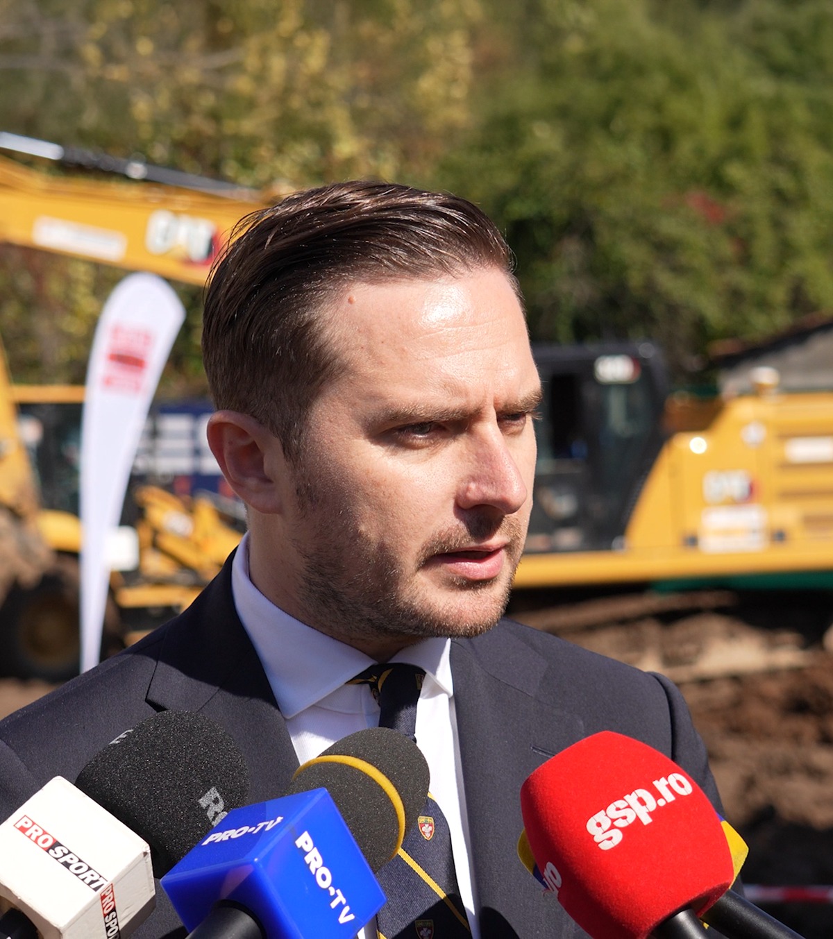 Bujduveanu nu uită de sport Primarul interimar al Capitalei a vorbit despre dezvoltarea și renovarea infrastructurii sportive din București