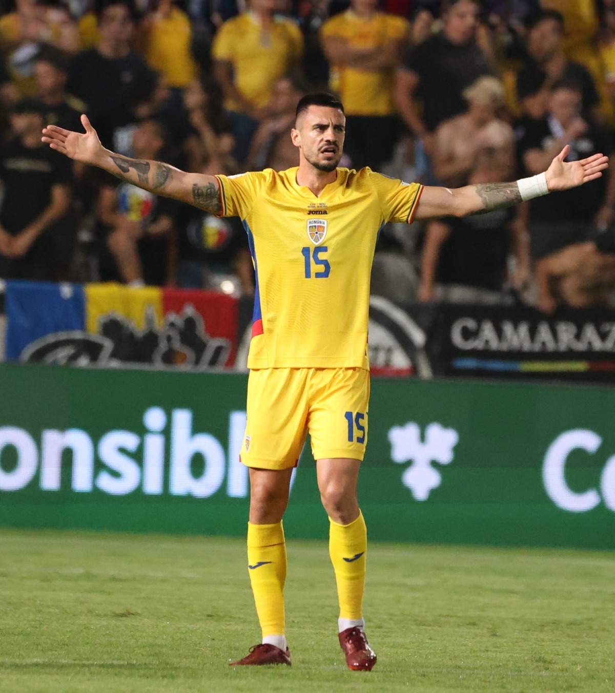 Burcă, suspendat Fundașul României a luat „galben” cu Austria și va lipsi la partida cu Bosnia + Mihai Popescu, prim diagnostic crunt!