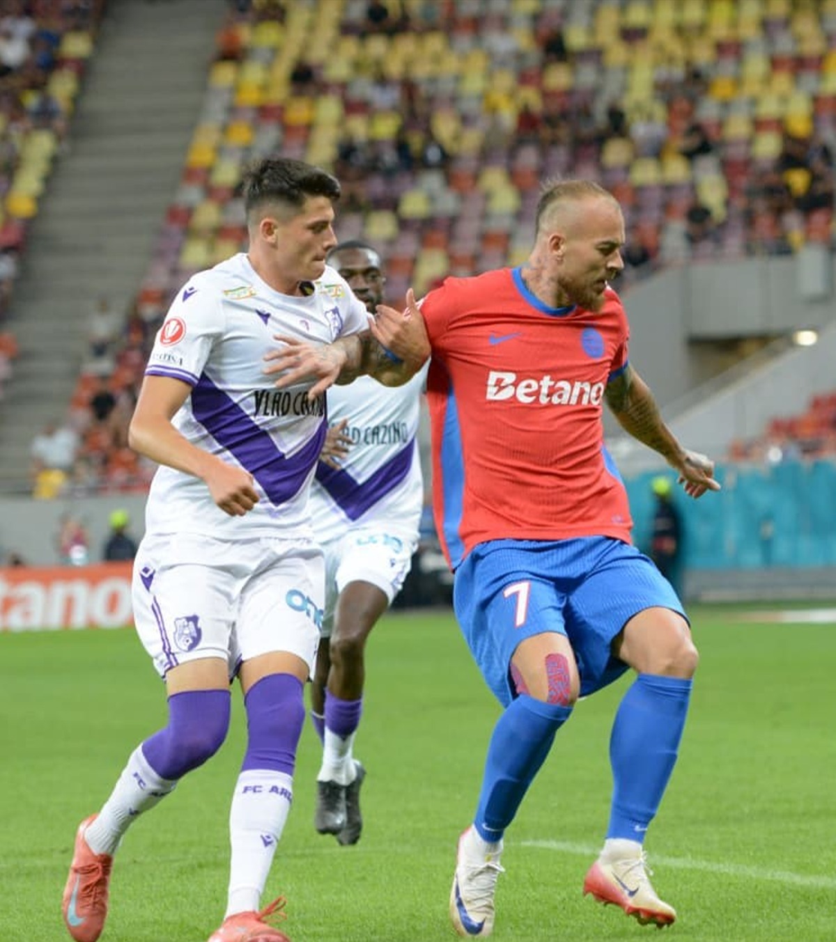 Înlocuitor pentru Popescu? Jucătorul dorit de FCSB, după ce fundașul s-a accidentat grav: „N-ai vrut un milion, acum dau 500.000 de euro”