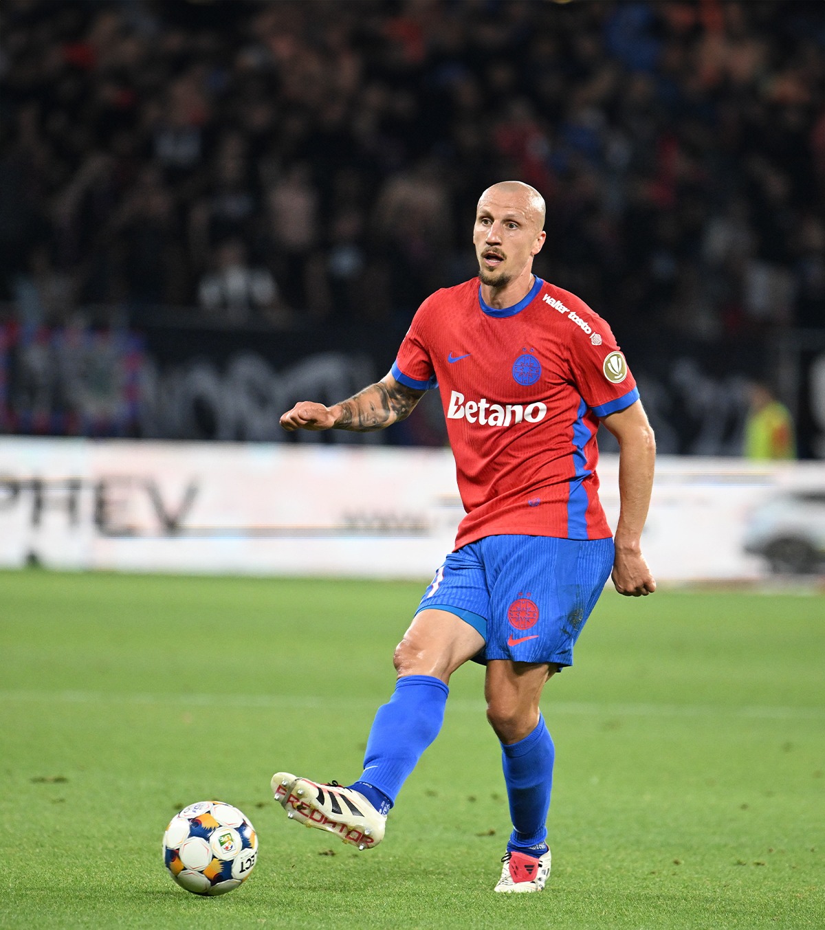 Chiricheș revine pe lista UEFA Veteranul care va face 36 de ani luna viitoare îl va înlocui pe Mihai Popescu pentru meciurile FCSB din Europa League