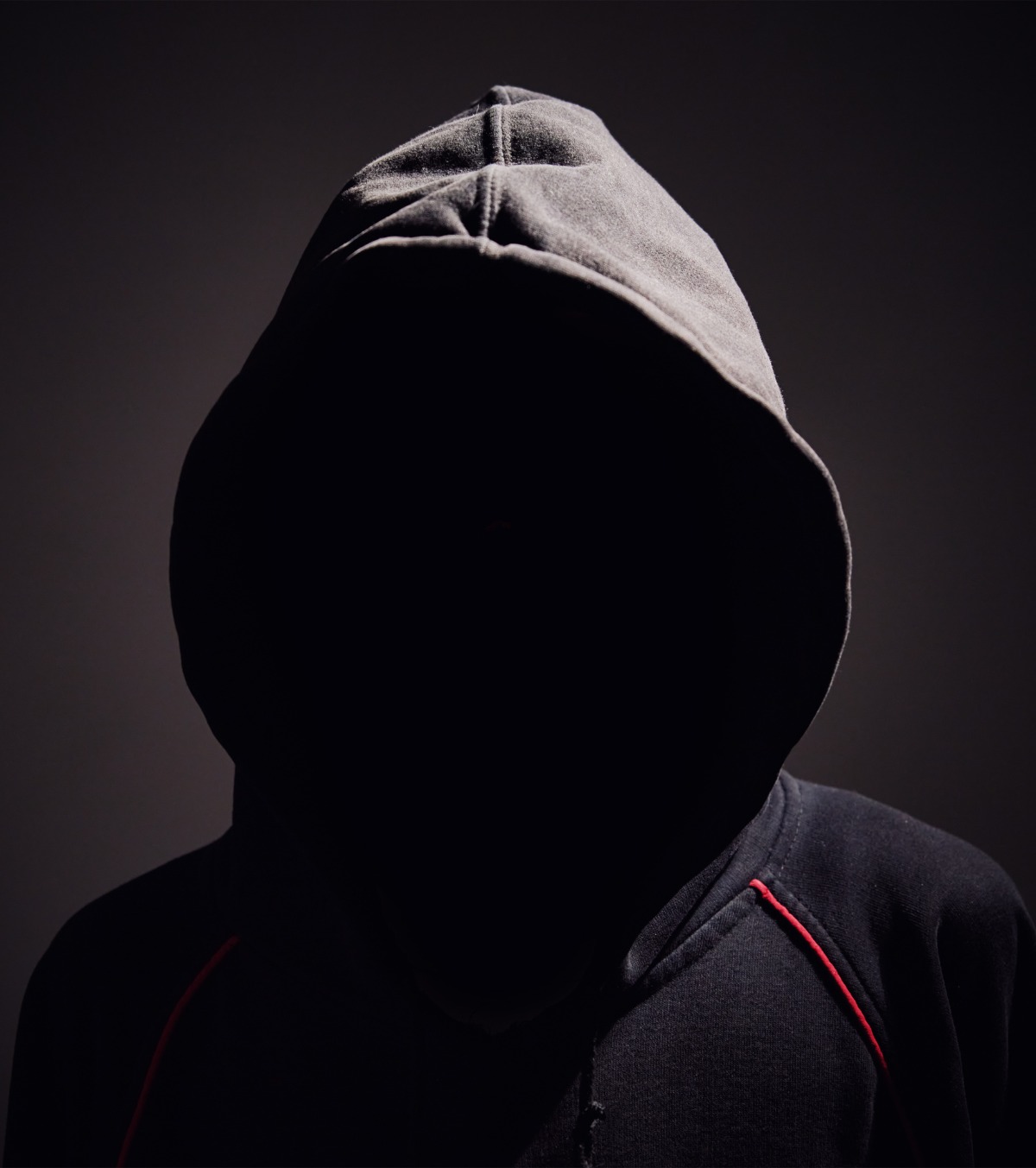 Caz șocant în casa lui Schumacher Un pilot „suspendat pentru dopaj”, prieten al fiului fostului campion mondial, ar fi violat-o pe infirmiera acestuia