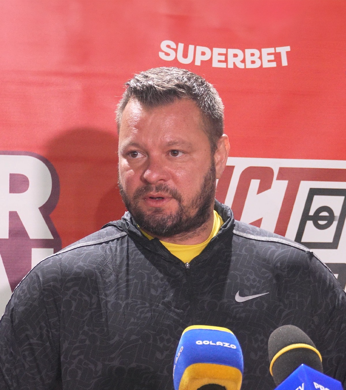 Cu nasul pe sus Marius Niculae are explicația victoriei cu Austria:  „E rar la români”