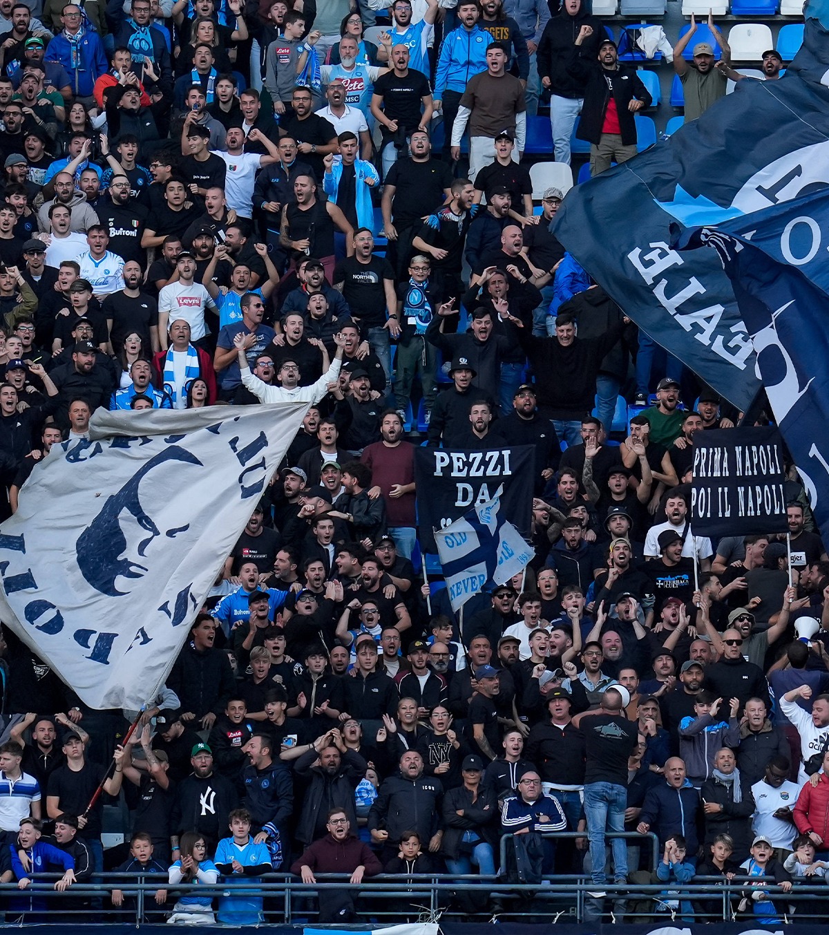 Scandal în Olanda 180 de fani au fost arestați înainte de meciul PSV - Napoli. Ce s-a întâmplat