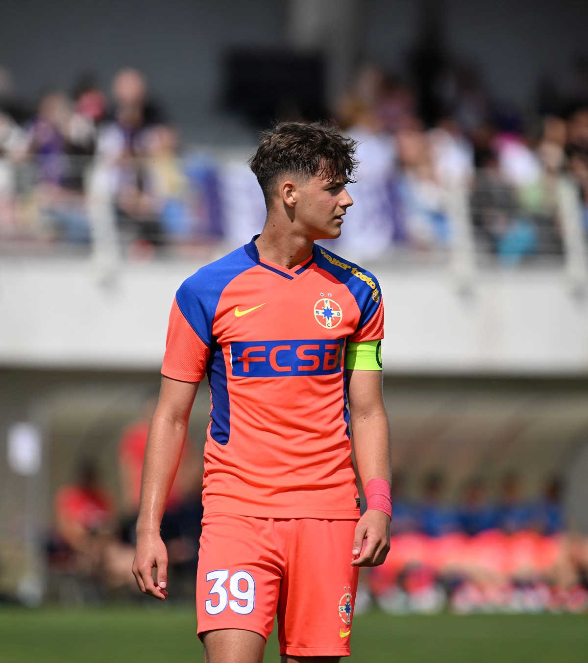 VARIANTĂ-SURPRIZĂ PENTRU FCSB   Fundașul care ar putea juca titular în campionat + Mihai Stoica despre cine va intra cu Bologna: „Eu nu dau echipa. E suficient că o dă [Becali]”