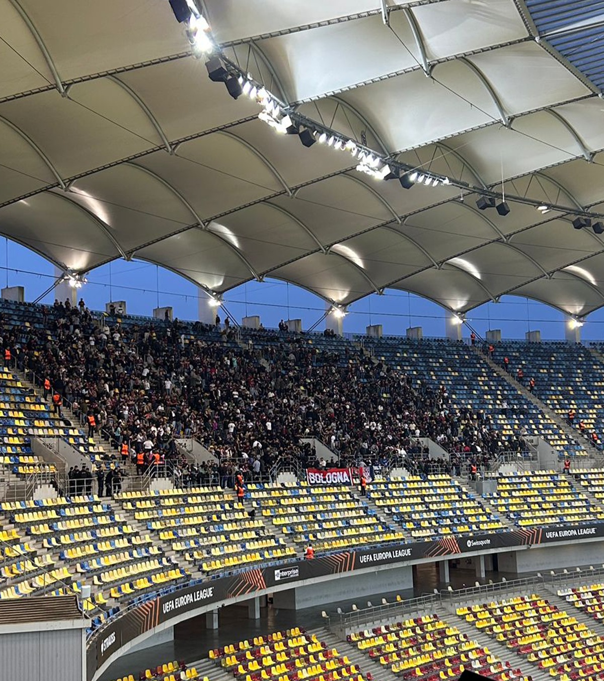 Prezenți pentru Europa Fanii campioanei au spus „DA” pentru Bologna. Replică pe măsură a italienilor. Cisotti nu a scăpat!