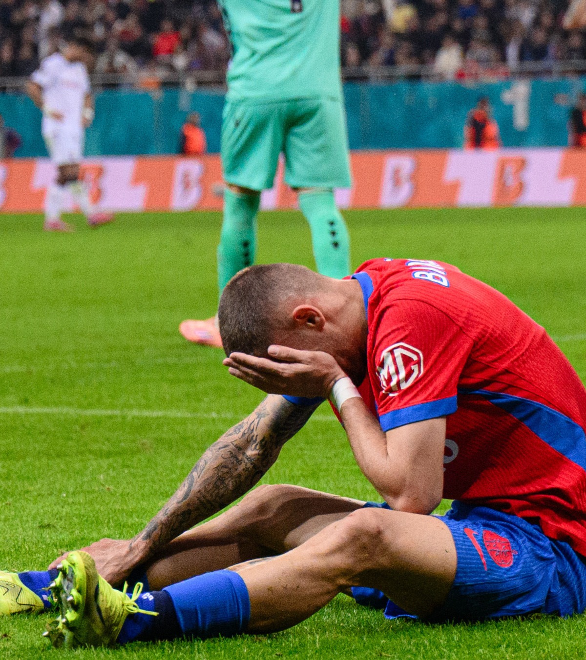 „A văzut toată lumea!”  Ce spun Gabi Balint și Florin Prunea despre penalty-ul cerut de FCSB în meciul cu Bologna: „Este evident”