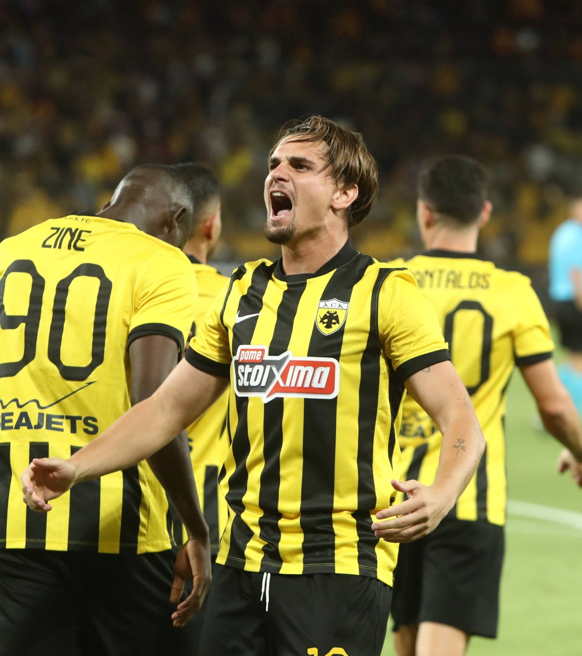 Spectacol la Atena AEK a zdrobit fosta adversară FCSB: „Ar fi putut înscrie chiar și 12 goluri!” »  Răzvan Marin, printre marcatori