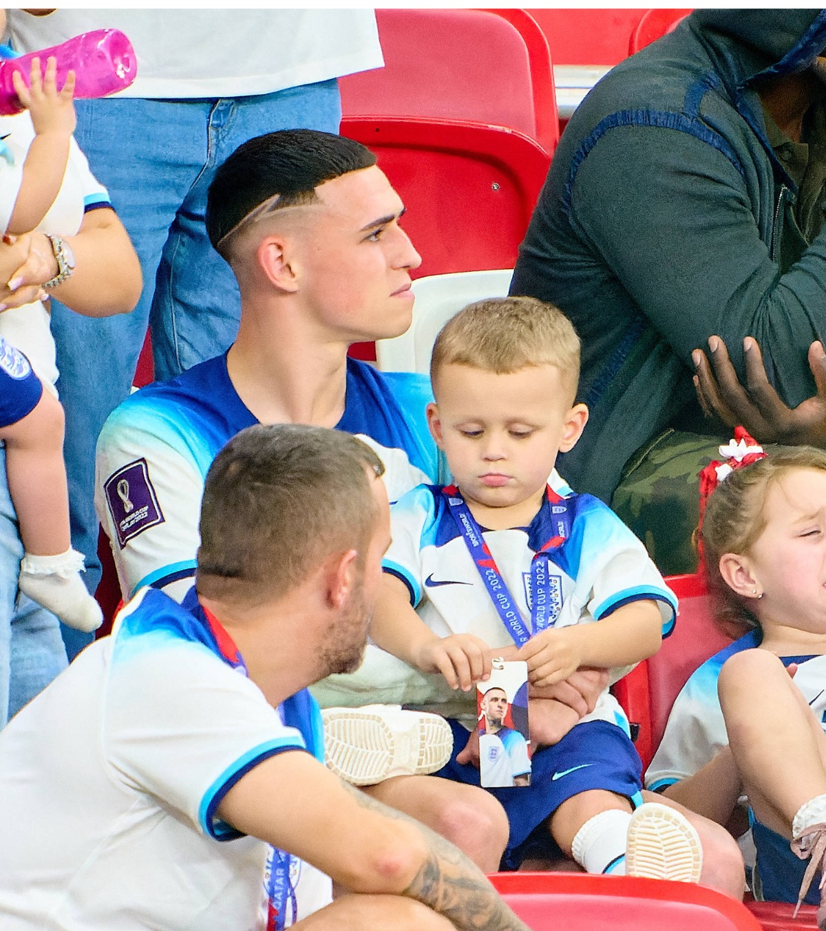 Campanie șocantă FOTO. Starul de la Manchester City, victima unei avalanșe de postări AI despre moartea copiilor săi: „Dezgustător”