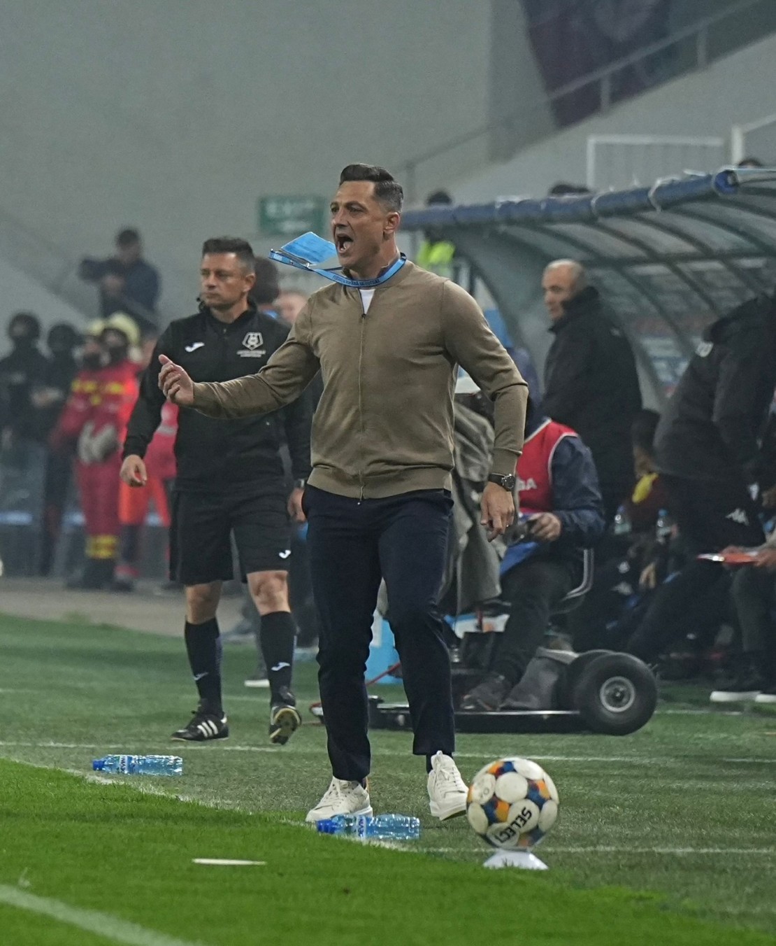 „Nu am vrut să fac acuzații”  Mirel Rădoi explică de ce a plecat de pe bancă în ultimele minute ale meciului cu Rapid + Ce spune despre rezultat