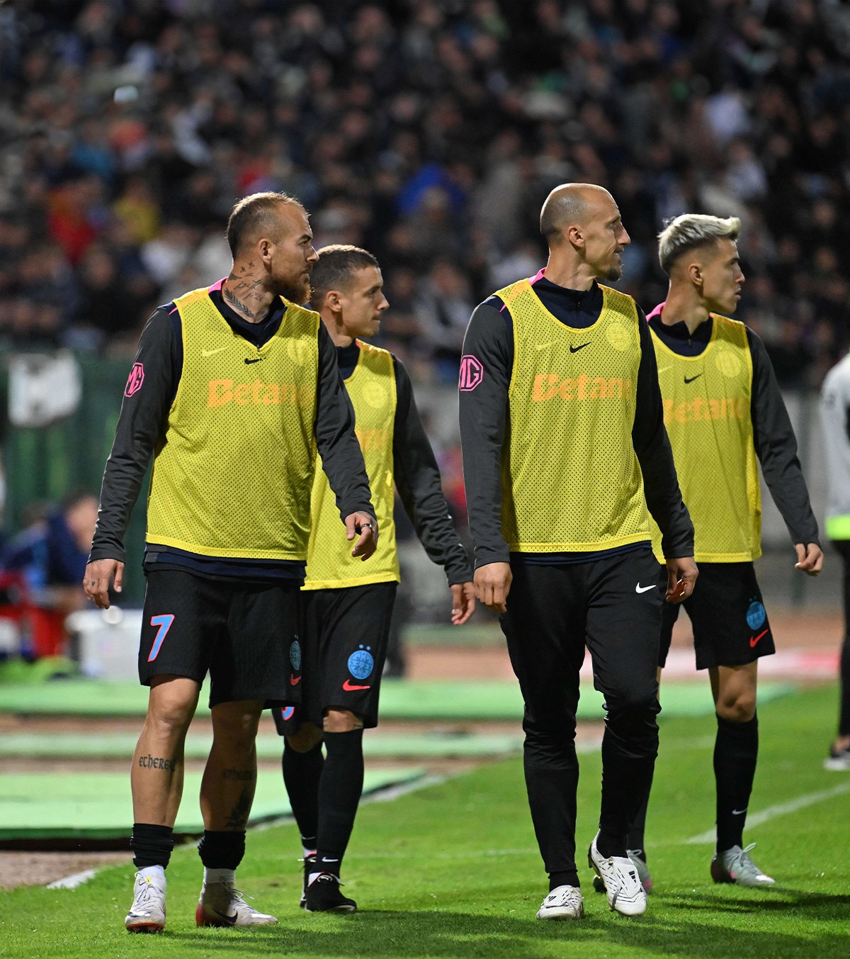 FCSB, jucător nou la Basel Față de primele trei etape, campioana îl va avea pe Chiricheș, care s-a refăcut și a fost adăugat pe lista de Europa League