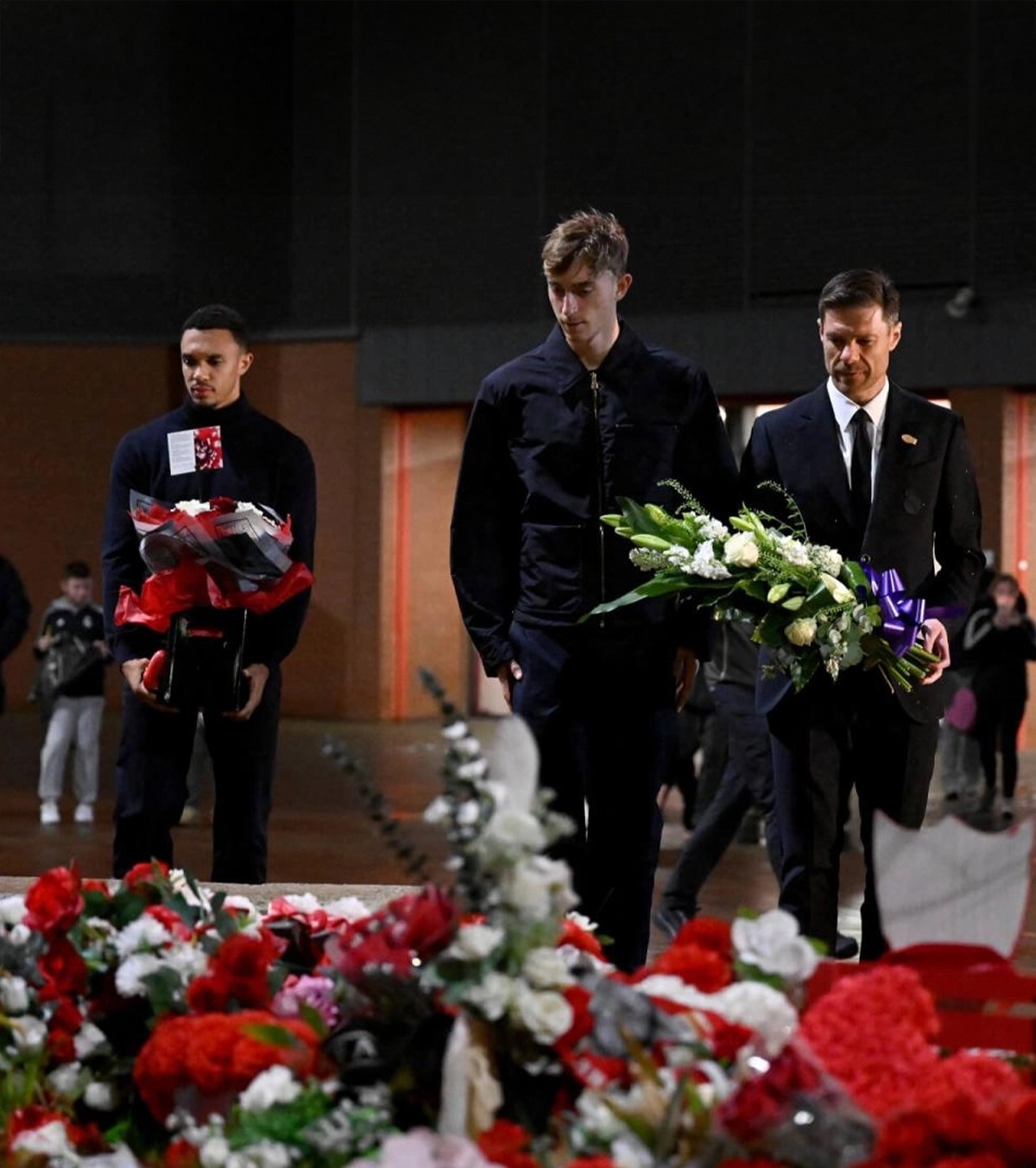 Real, omagiu pentru Diogo Jota  FOTO. Gestul făcut de madrileni în memoria jucătorului de la Liverpool » Mesajul emoționant lăsat de Trent Alexander-Arnold