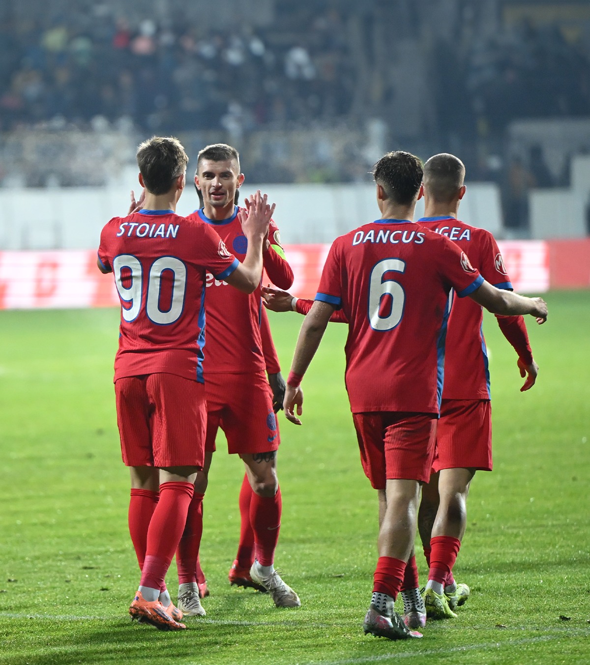 Puștii merg în Youth, nu la Basel FCSB a decis să nu-i ia în Elveția pe Dăncuș, Toma și Stoian, care vor juca pentru calificarea în Champions League U19