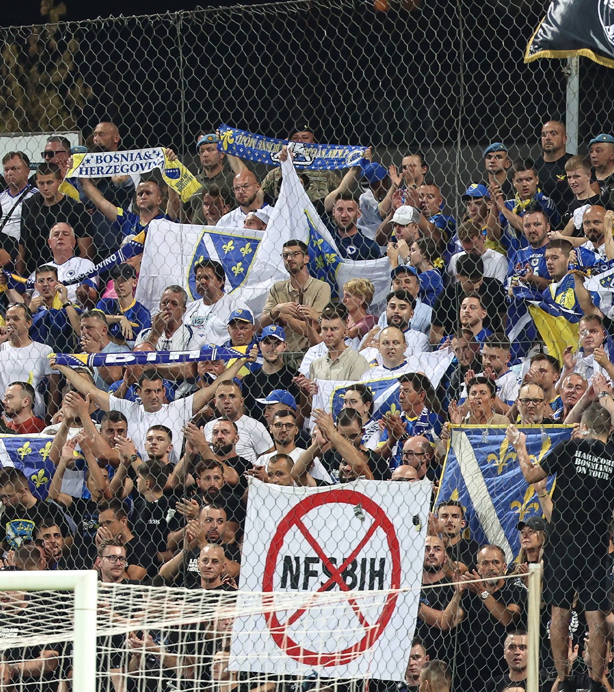 Ultrașii vor să se răzbune Alarmă înainte de Bosnia - România. Fanii radicali pregătesc proteste masive la Zenica