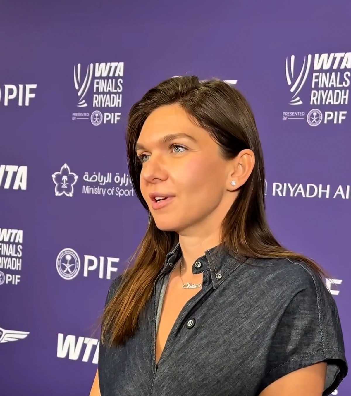 Sportivele care o inspiră pe Halep VIDEO. Fostul lider WTA a remarcat două jucătoare la Turneul Campioanelor: „E ceva uimitor!”