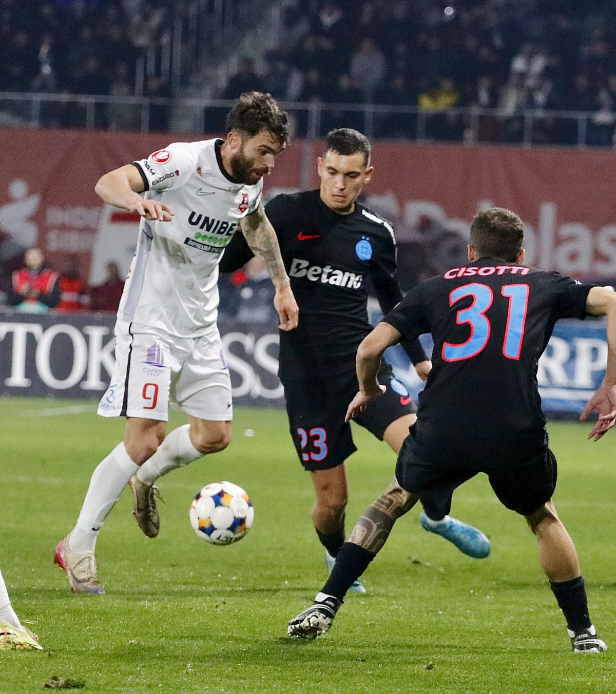 „Echipa nu joacă nimic”  Patronul FCSB, la finalul meciului cu Hermannstadt: „Sezonul e compromis”