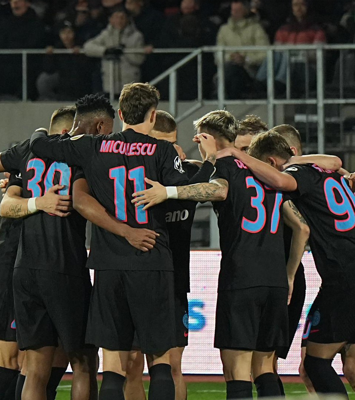 „Fac altă echipă” Dezamăgit de FCSB, Gigi Becali anunță noul plan: „Și așa e compromis anul”