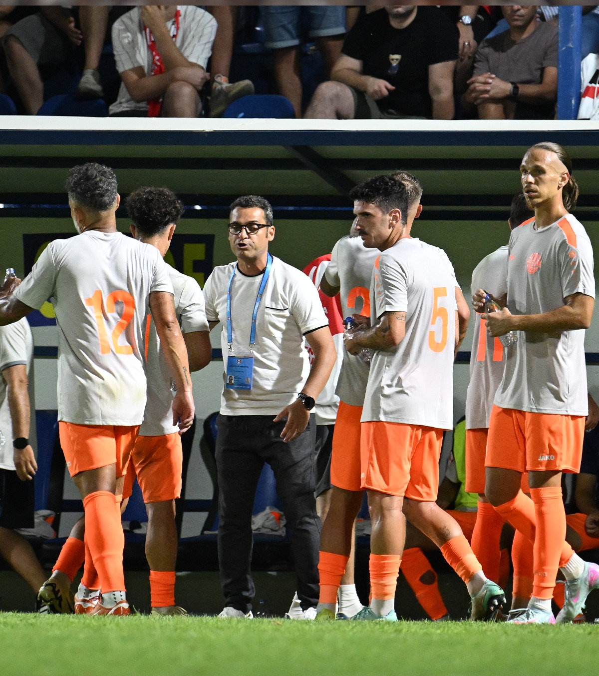 Șoc în Liga 1  Jucătorii ar fi pariat sume imense împotriva propriei echipe chiar în acest sezon! FRF a demarat deja o anchetă!