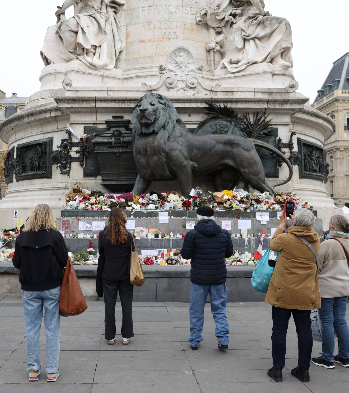 A fost împușcat în timpul atentatelor  Un fost jucător de rugby și-a protejat sora cu prețul vieții » A devenit scriitor și fotograf