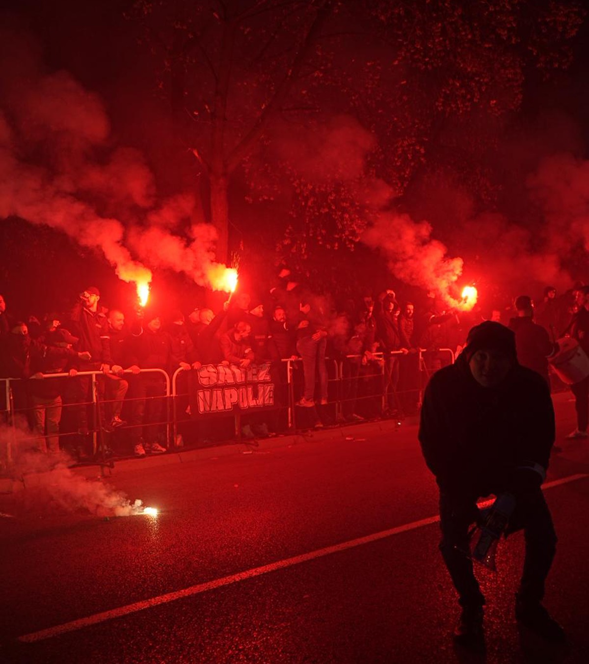 Protestul fanaticilor FOTO. BH Fanaticos, nucleul dur al galeriei Bosniei, s-a ținut de cuvânt! Protest vizibil din afara arenei: atacuri și la adresa românilor