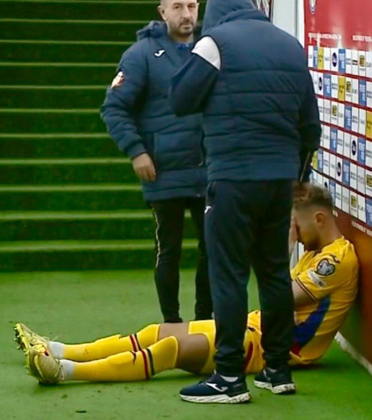 Denis Drăguș, dărâmat VIDEO. Atacantul și-a găsit cu greu cuvintele după eliminarea din meciul cu Bosnia: „Vreau doar să-mi cer scuze”