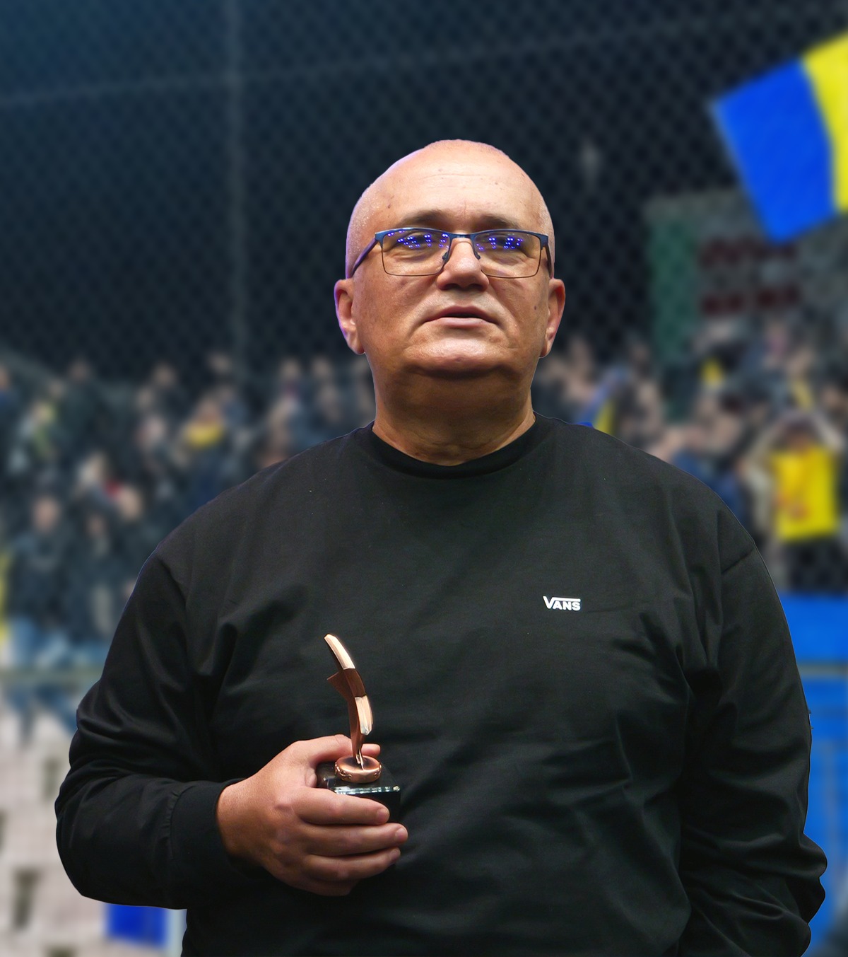 Momente șocante la Zenica Comentatorul Emil Grădinescu, martor la scene groaznice la finalul meciului cu Bosnia: „Au dat în ei cu sălbăticie. Nu se uitau că sunt și copii”