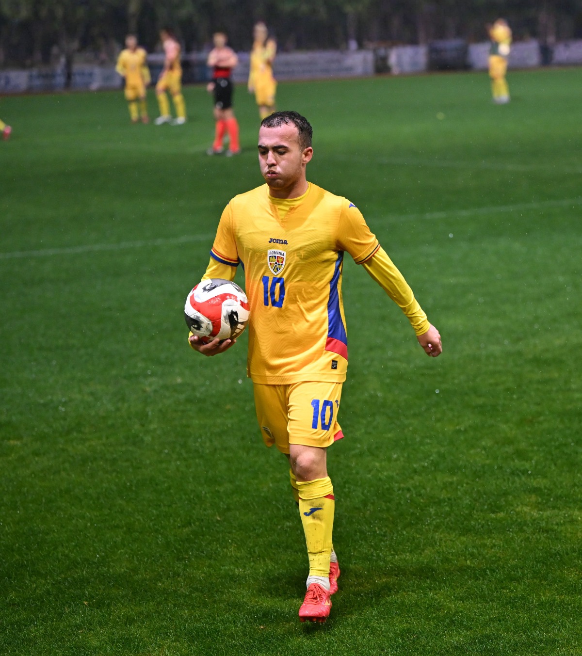 „Nu țin minte un meci atât de bun” MM Stoica, impresionat de „tricolorii mici”: „Au meritat frigul și ploaia. Excepțional!”