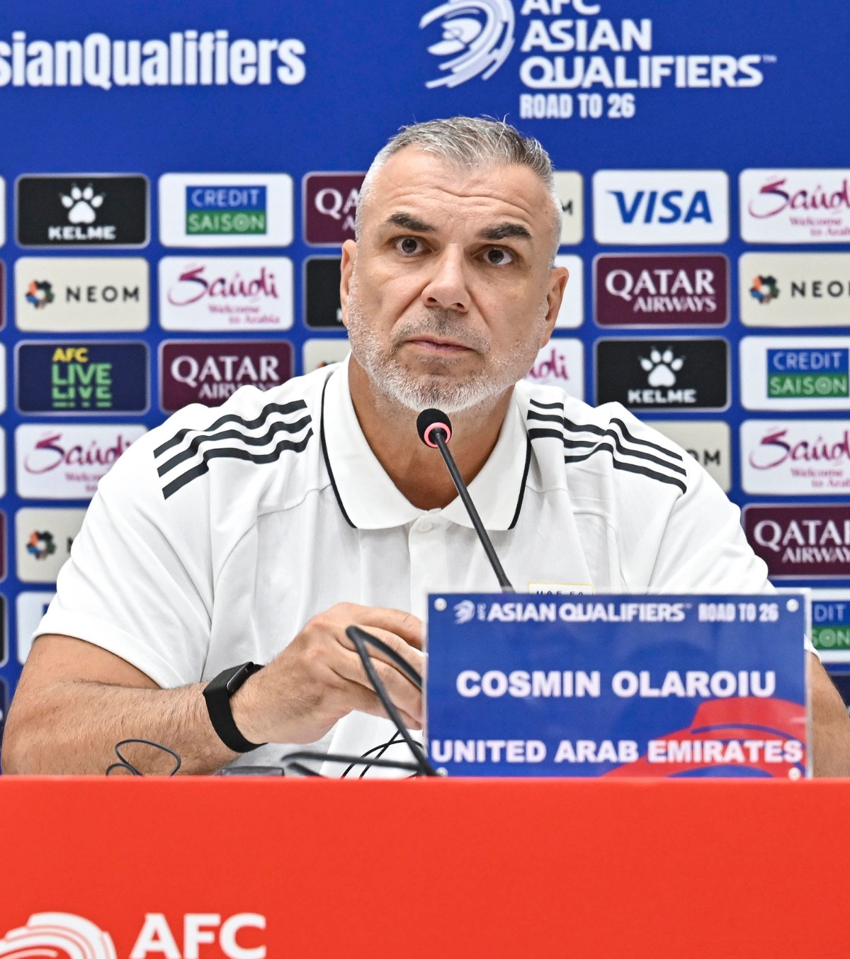 „Ce explicație să dau acum?” Cosmin Olăroiu, contre cu un jurnalist după ce a ratat calificarea la CM 2026: „Țara merită o explicație!”