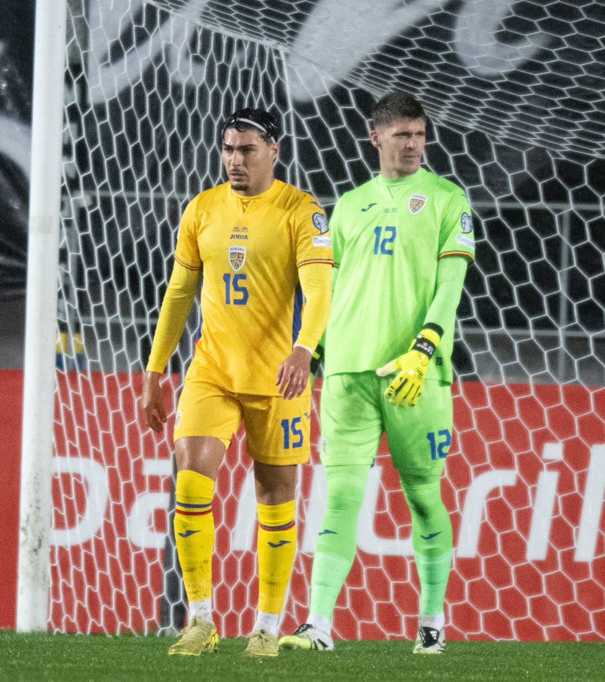 S-au resemnat  Israelienii comentează debutul oficial al lui Lisav Eissat pentru România. Mircea Lucescu îl laudă și îi face lobby