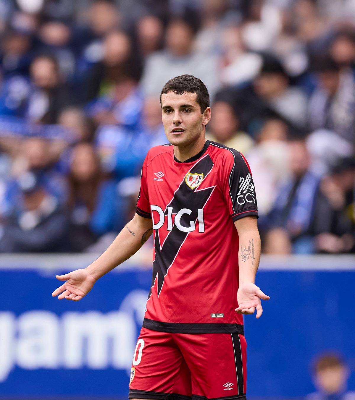 „Să faci cancer și să mori pe teren!” Mesajul plin de ură primit de colegul lui Rațiu de la Rayo Vallecano, după meciul cu echipa lui Moldovan