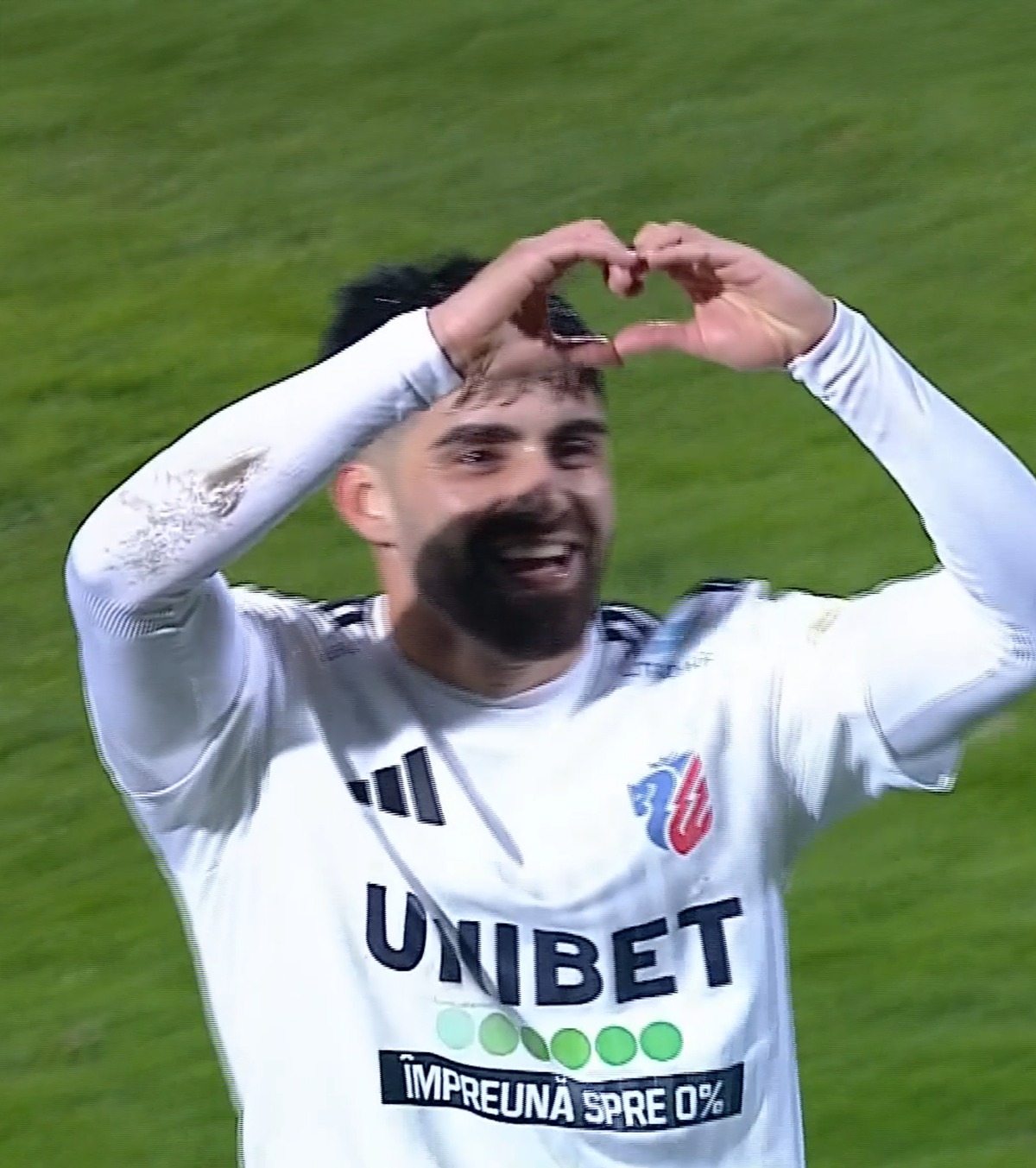 GOLAZO la Botoșani - Dinamo! FOTO. Mailat a deschis scorul cu o execuție de senzație » Portarul n-a avut nicio șansă