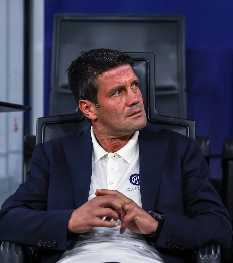 Chivu are o problemă uriașă Titularul de care Inter vrea să scape. Ce variante are echipa condusă de român