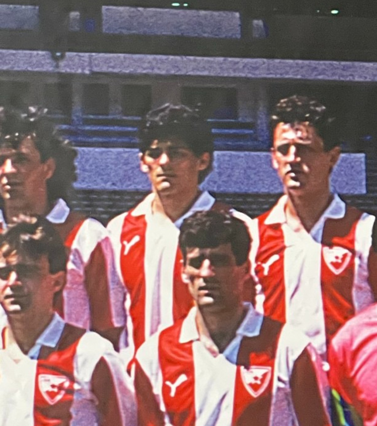 Respect pentru Belo Muzeul clubului Steaua Roșie e plin cu imagini cu Belodedici: „Fantastic! O legendă! Va fi în tribune”. Trofeul-surpriză expus