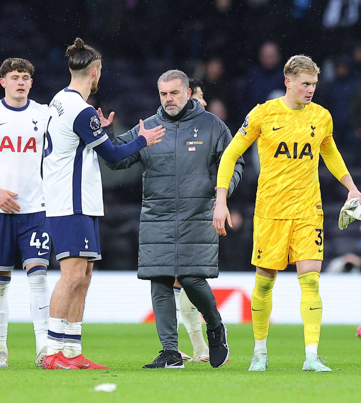 Echipa lui Drăgușin e și mai slabă Tottenham l-a demis pe Postecoglou, dar actualul antrenor e sub cel mai rău sezon din istorie