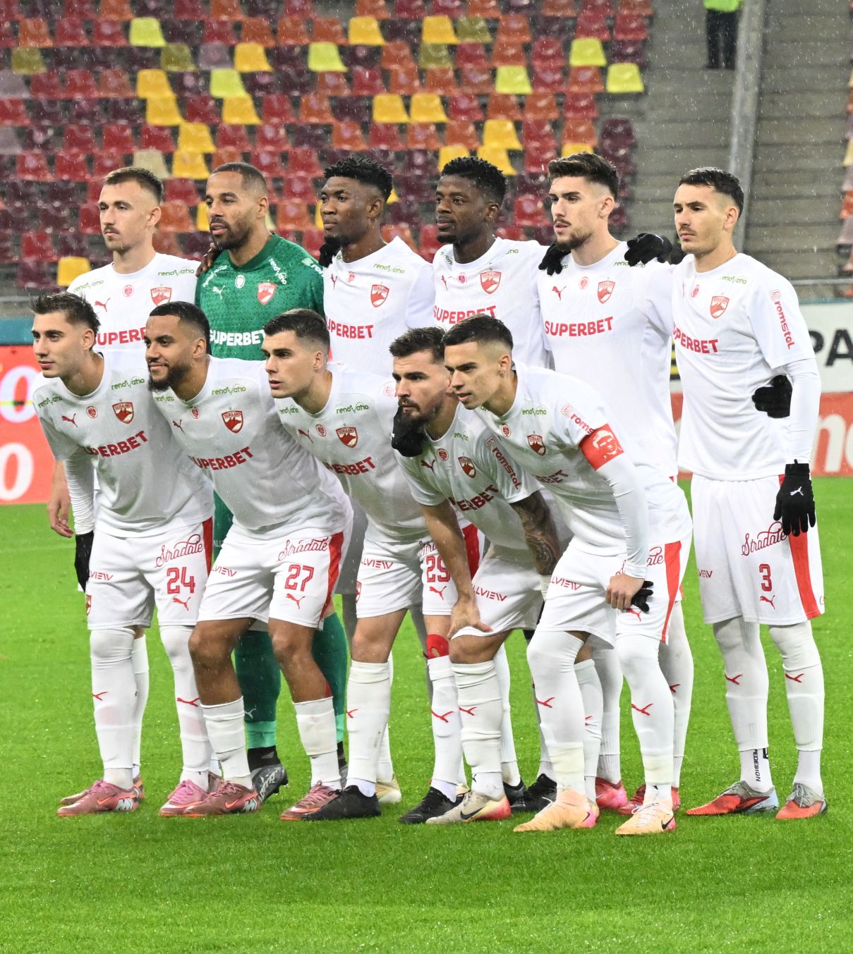  Probleme mari pentru dinamo Doi jucători importanți sunt suspendați, după cartonașele încasate în meciul cu FCSB