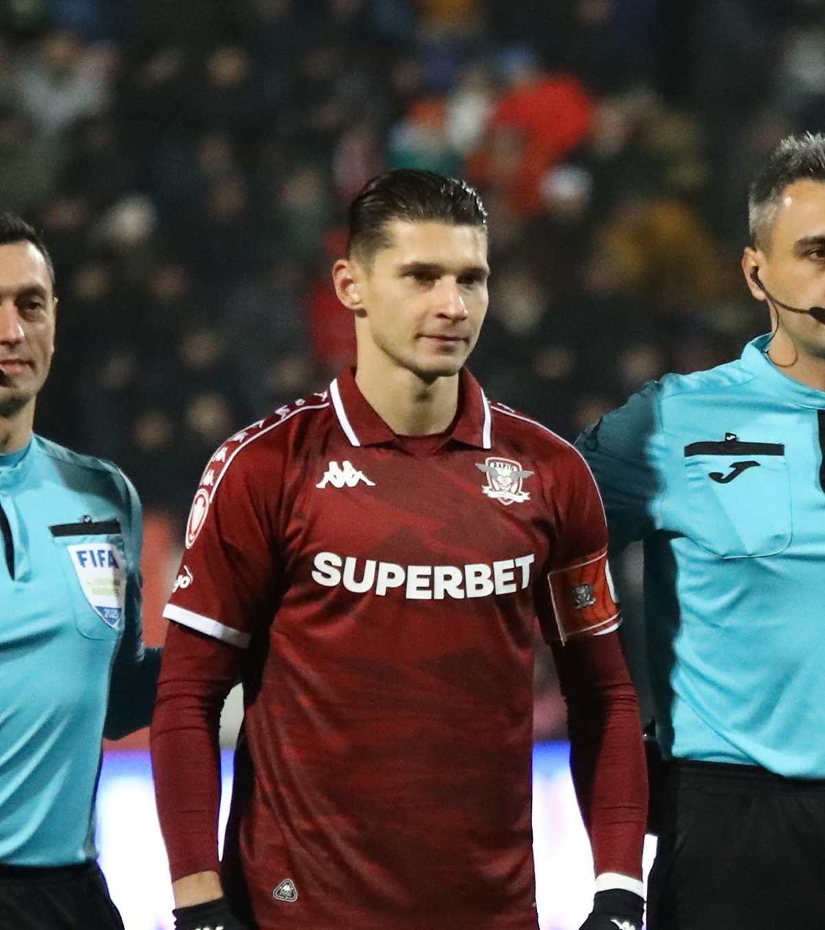 „Nu merge cu capul în pământ!” Starul lui Rapid, criticat după ratarea din meciul cu FC Botoșani: „Cu șiretul nu o pune oricine unde vrea”